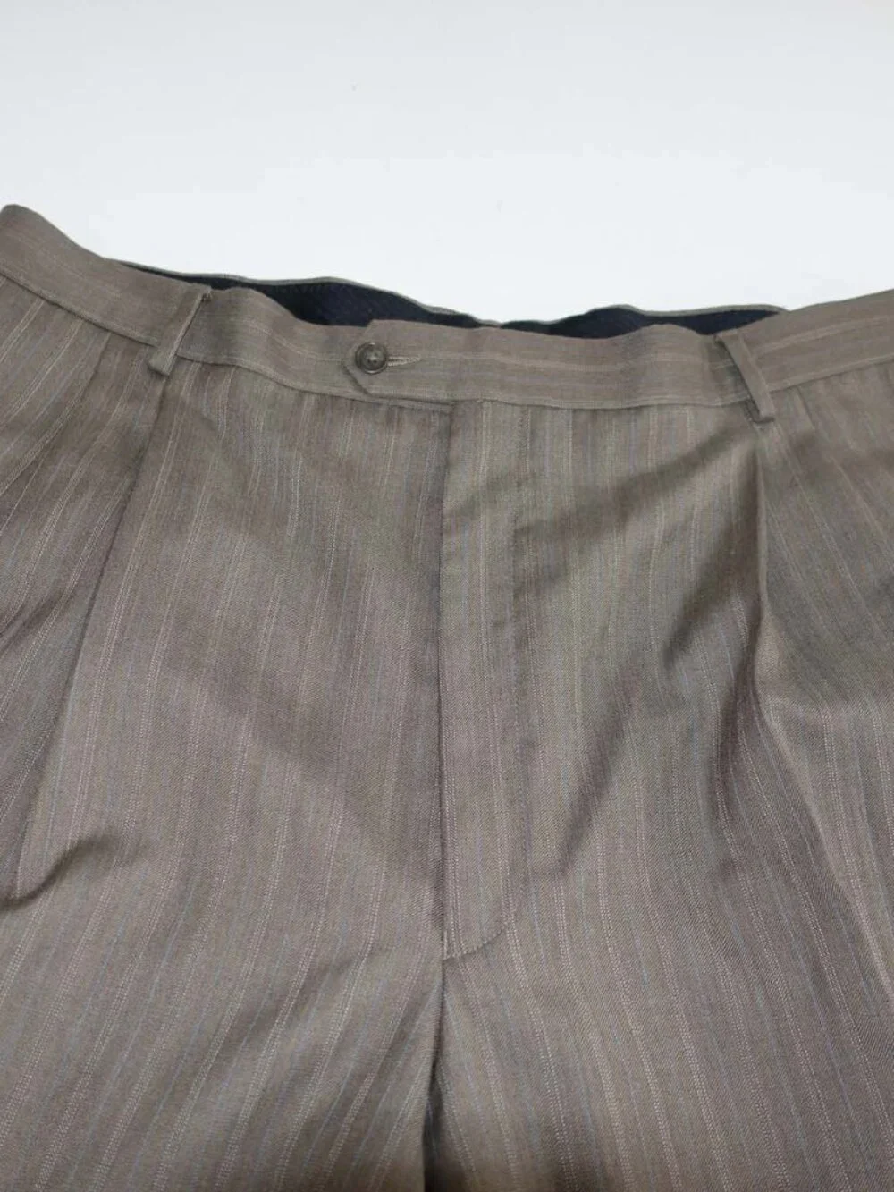 Kilburne and Finch Men's 3 Button Suit Size 46 Long 38 x 28 Brown Wool Striped